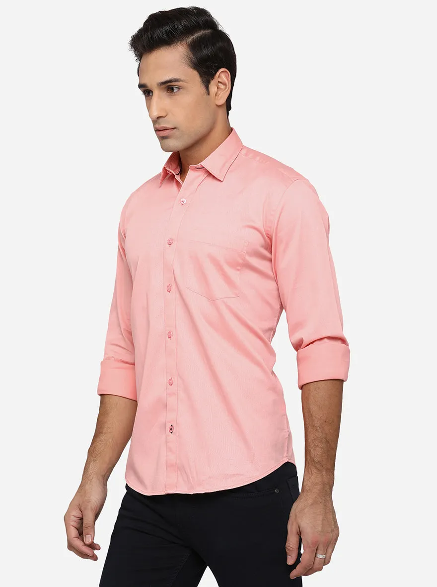 Light Pink Solid Slim Fit Casual Shirt | JadeBlue